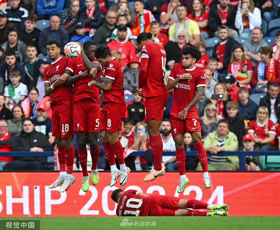 单板滑雪大 单板滑雪大