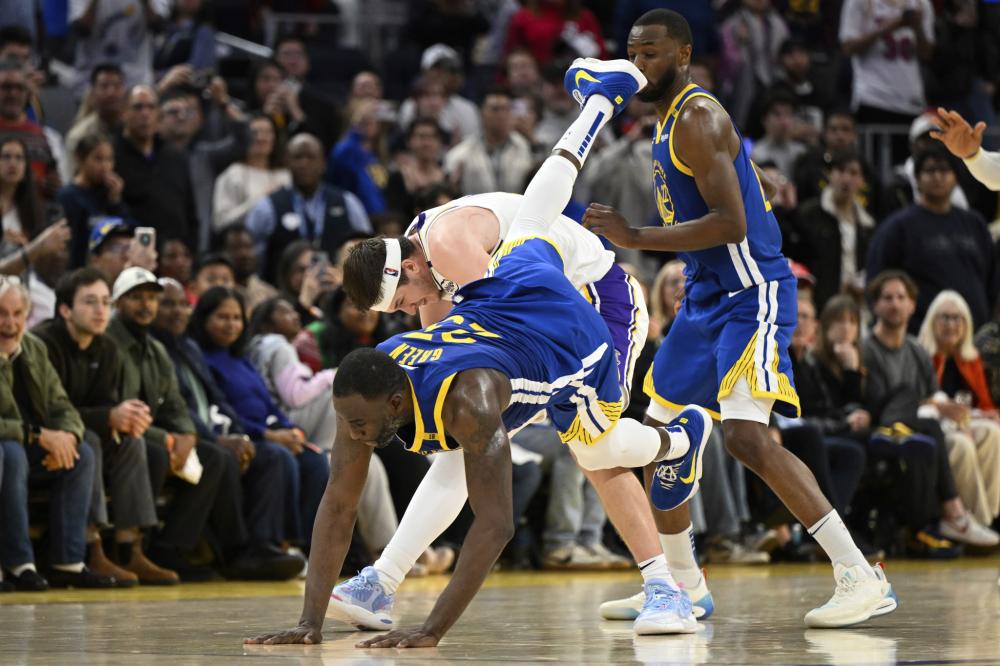 萨目前迫切 萨目前迫切