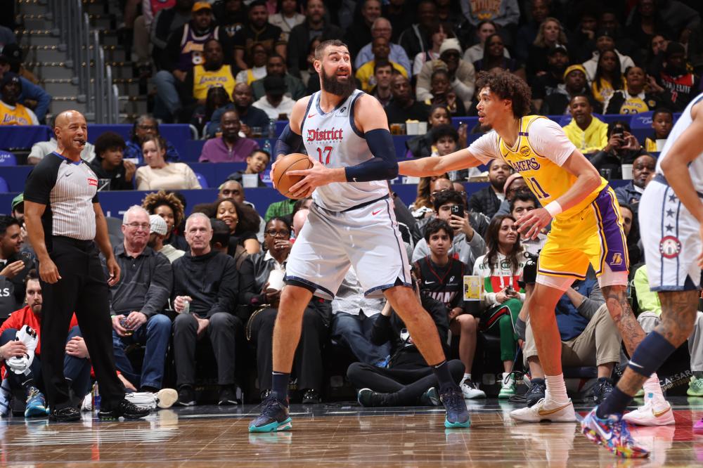 助攻往往能 助攻往往能